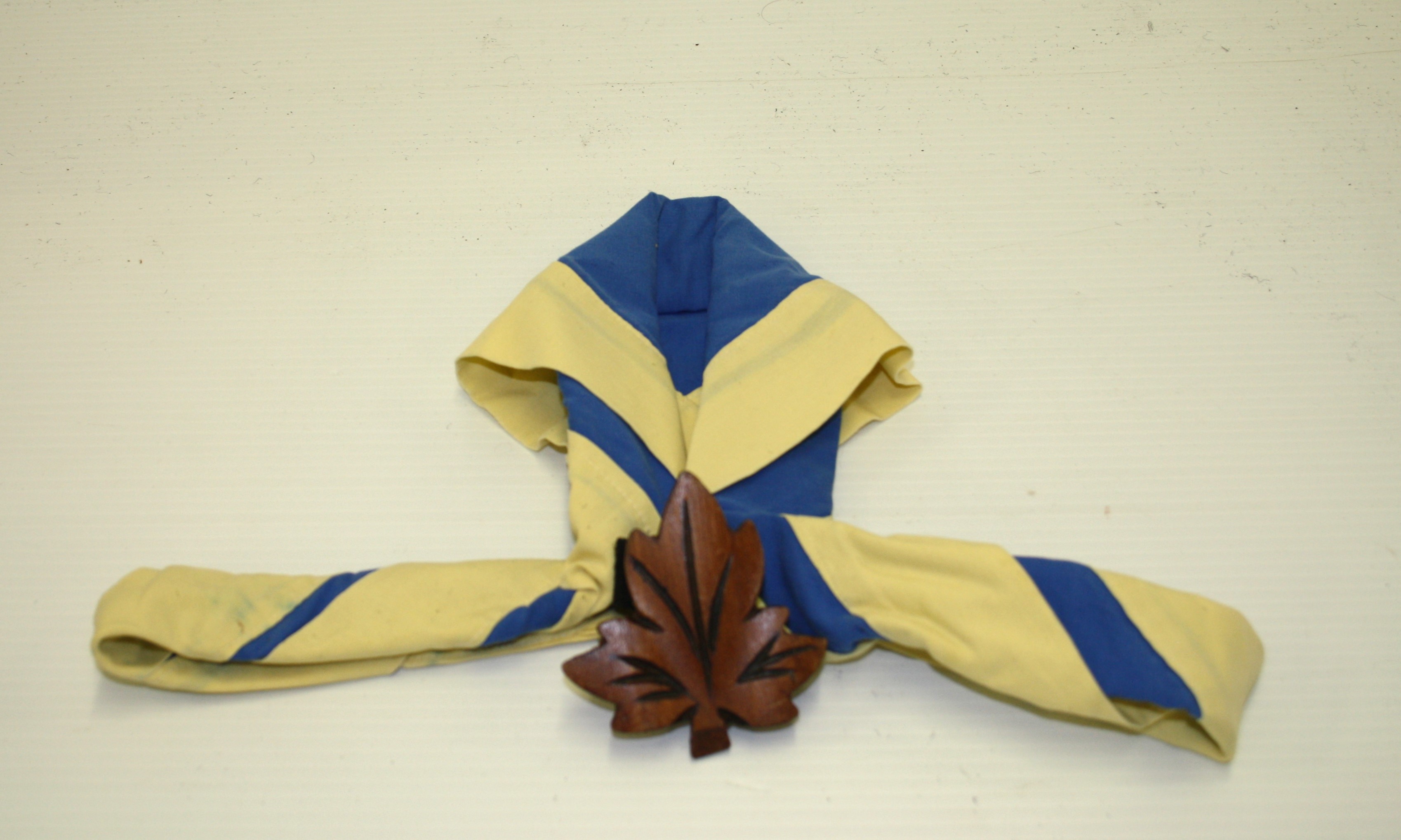 Wooden Leaf Woggle