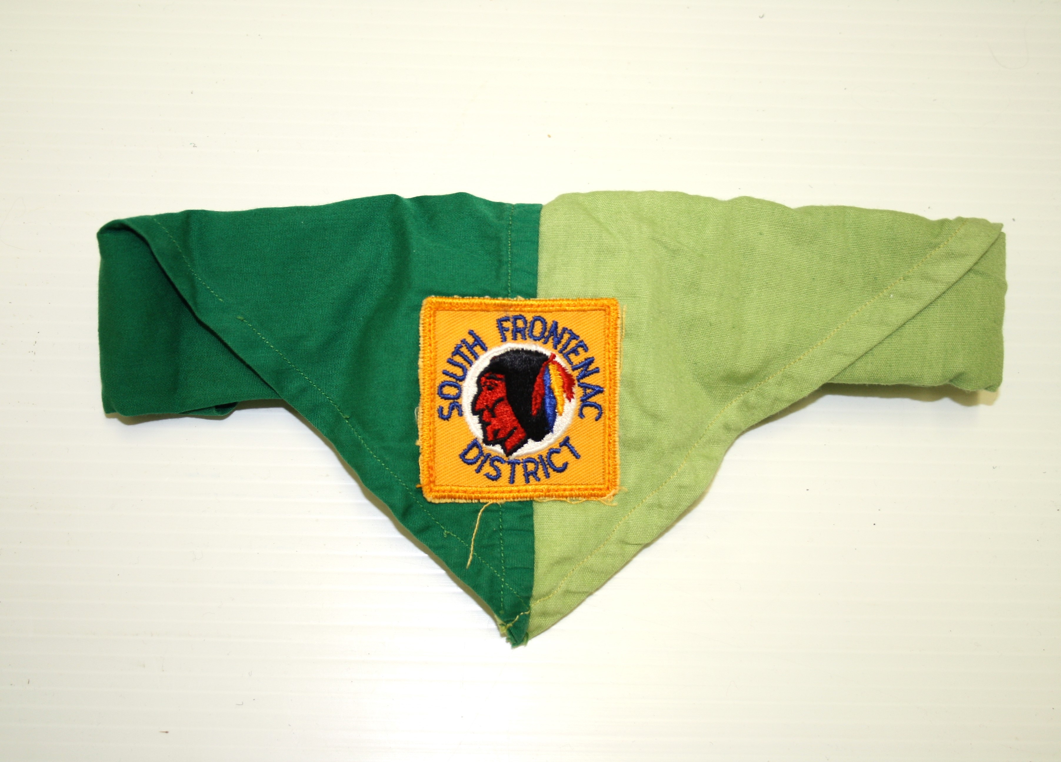 Green Split Necker